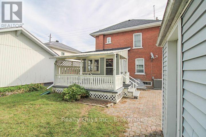 523 Armour Road, Peterborough (Ashburnham Ward 4), Ontario  K9H 1Y8 - Photo 6 - X13810264