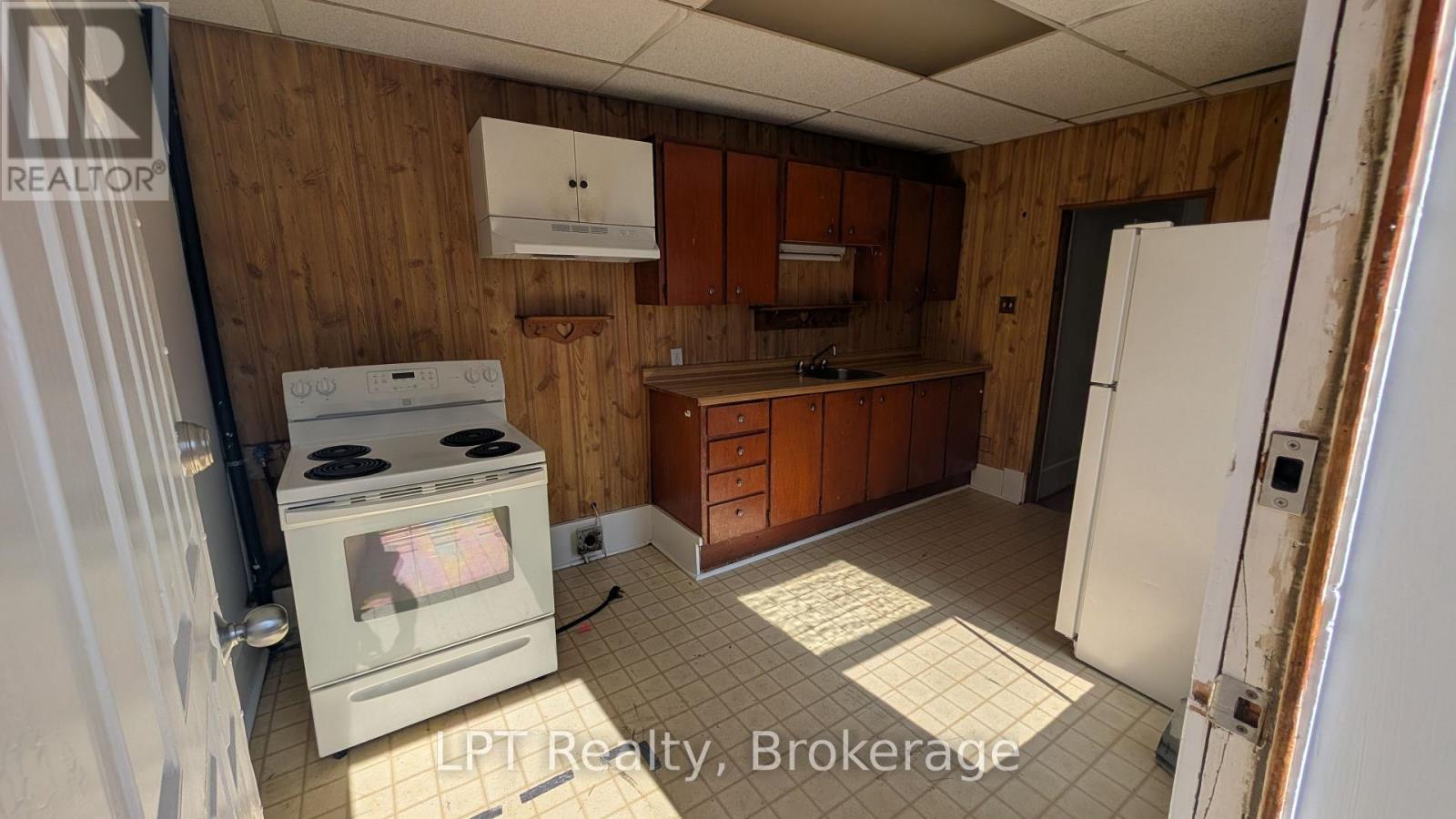 265 Bethune Street, Peterborough (Town Ward 3), Ontario  K9J 3L5 - Photo 3 - X13810286