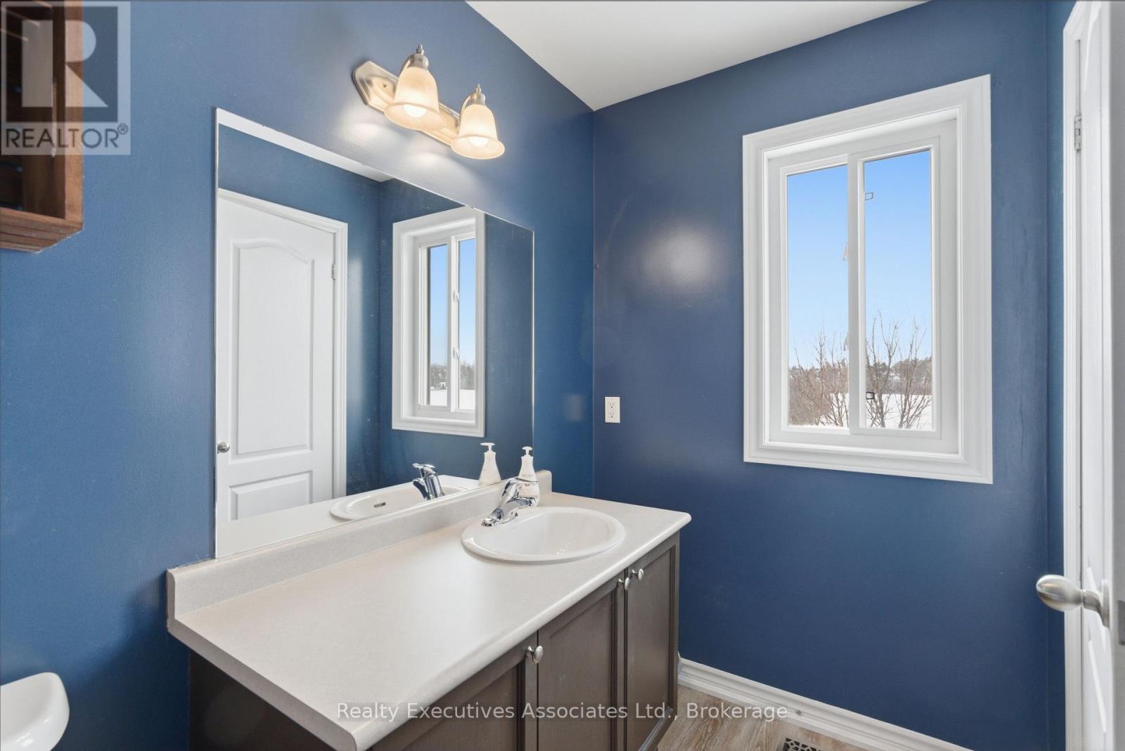 71 Truax Street, Kawartha Lakes (Lindsay), Ontario  K9V 0E3 - Photo 26 - X13812460