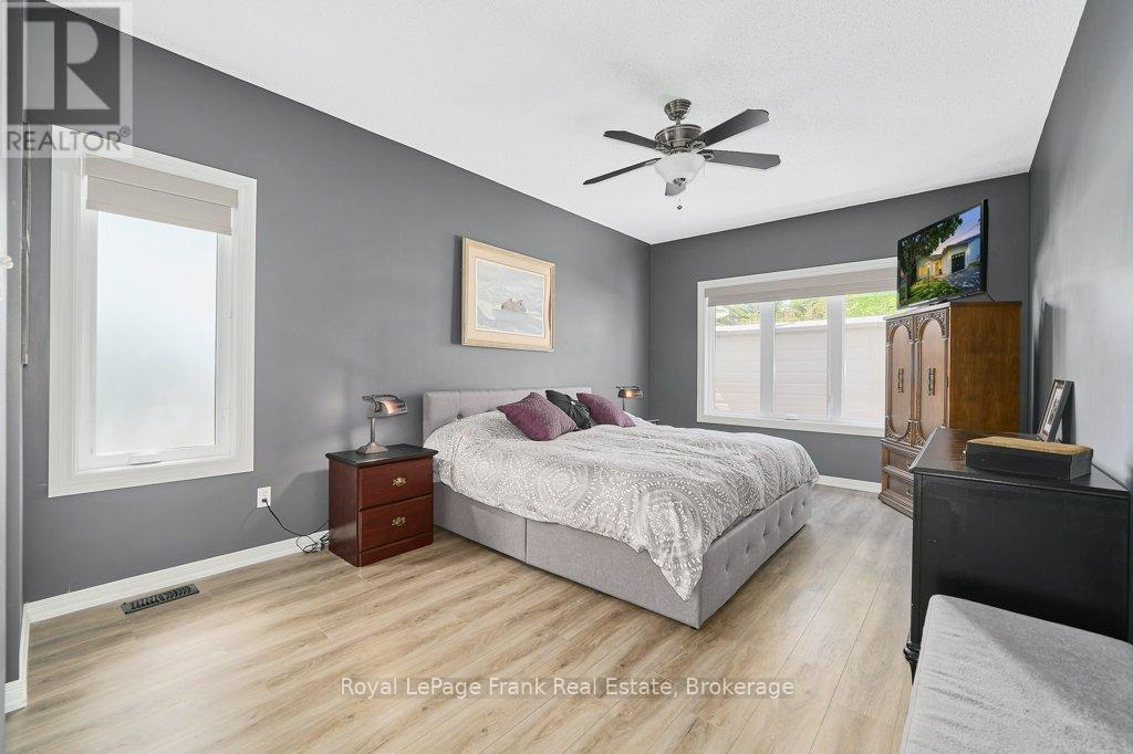 40 Niagara Trail, Clarington (Newcastle), Ontario  L1B 1L6 - Photo 15 - E13812796
