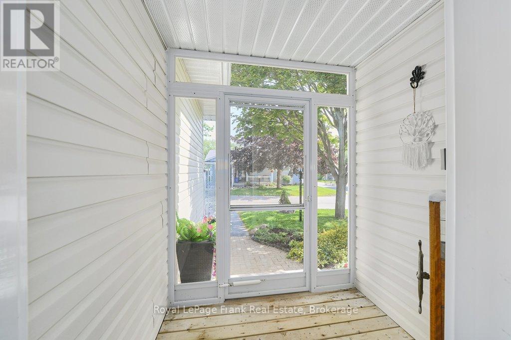 40 Niagara Trail, Clarington (Newcastle), Ontario  L1B 1L6 - Photo 5 - E13812796