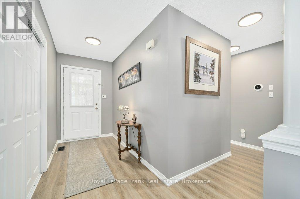 40 Niagara Trail, Clarington (Newcastle), Ontario  L1B 1L6 - Photo 6 - E13812796