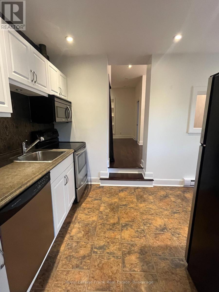 210 Mcdonnel Street, Peterborough (Town Ward 3), Ontario  K9H 2V9 - Photo 15 - X13814278