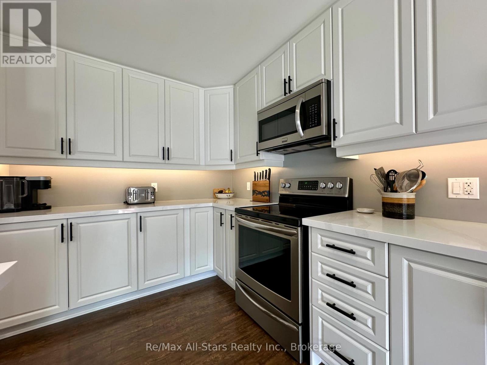 9 Briarwood Avenue, Kawartha Lakes (Lindsay), Ontario  K9V 0M1 - Photo 11 - X13814558