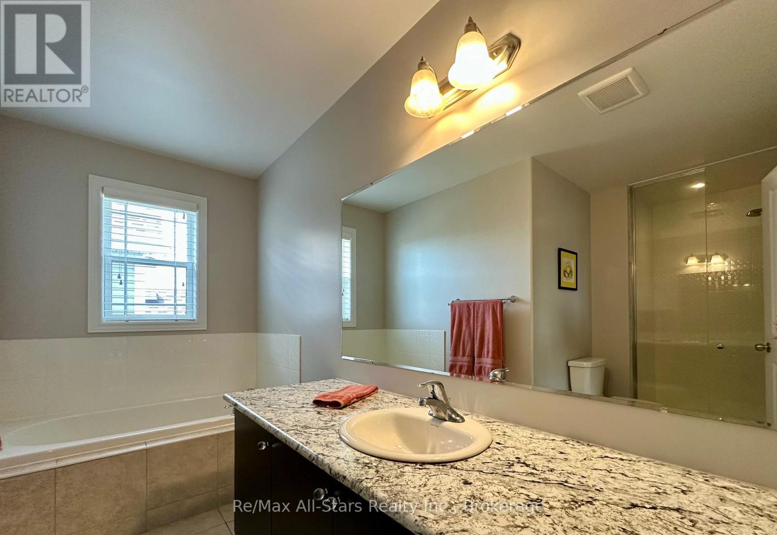 9 Briarwood Avenue, Kawartha Lakes (Lindsay), Ontario  K9V 0M1 - Photo 24 - X13814558