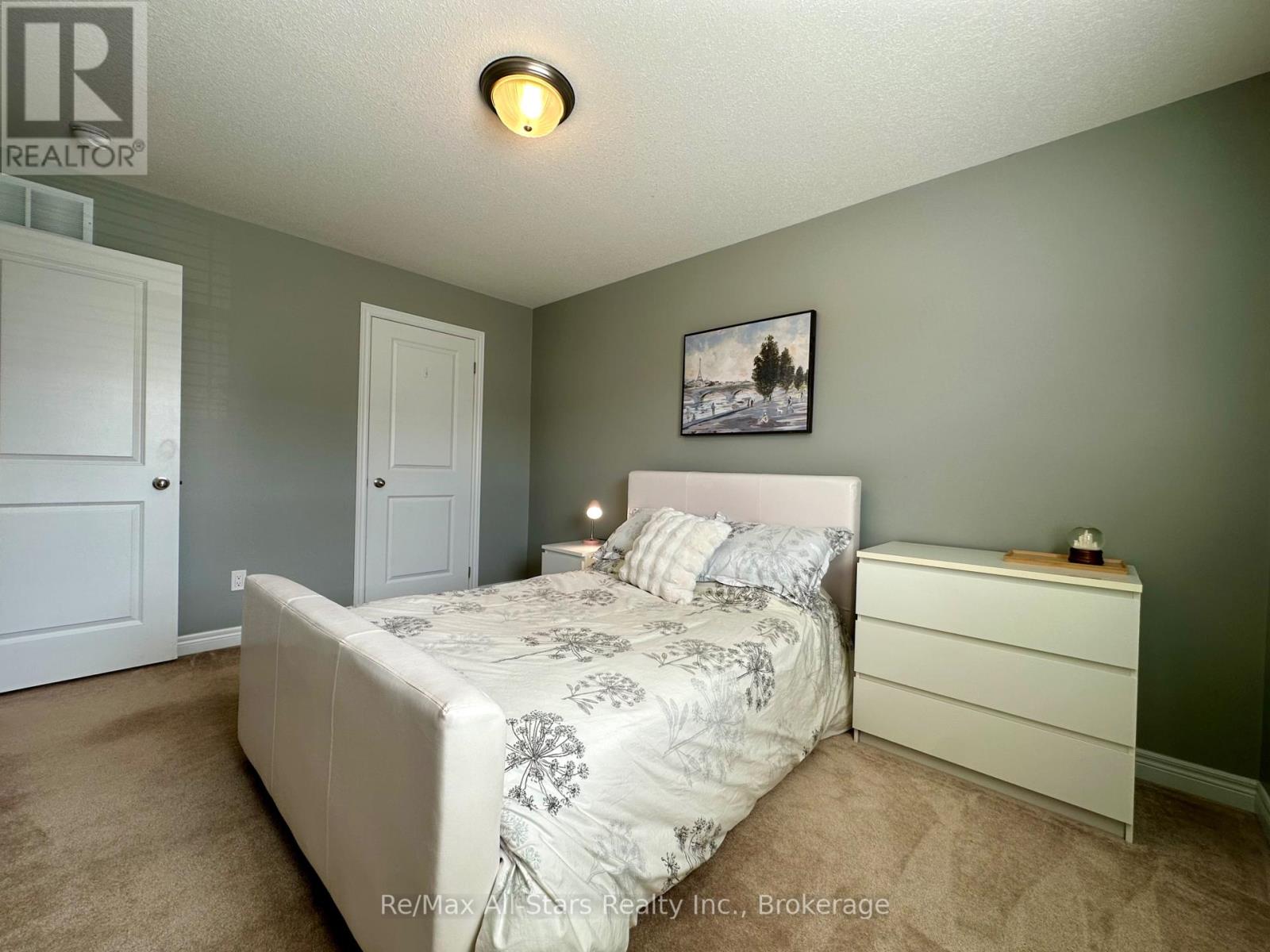 9 Briarwood Avenue, Kawartha Lakes (Lindsay), Ontario  K9V 0M1 - Photo 25 - X13814558