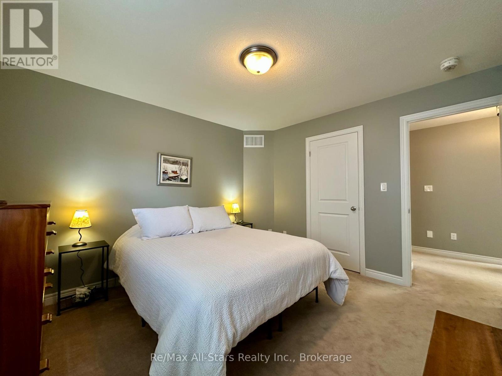 9 Briarwood Avenue, Kawartha Lakes (Lindsay), Ontario  K9V 0M1 - Photo 31 - X13814558