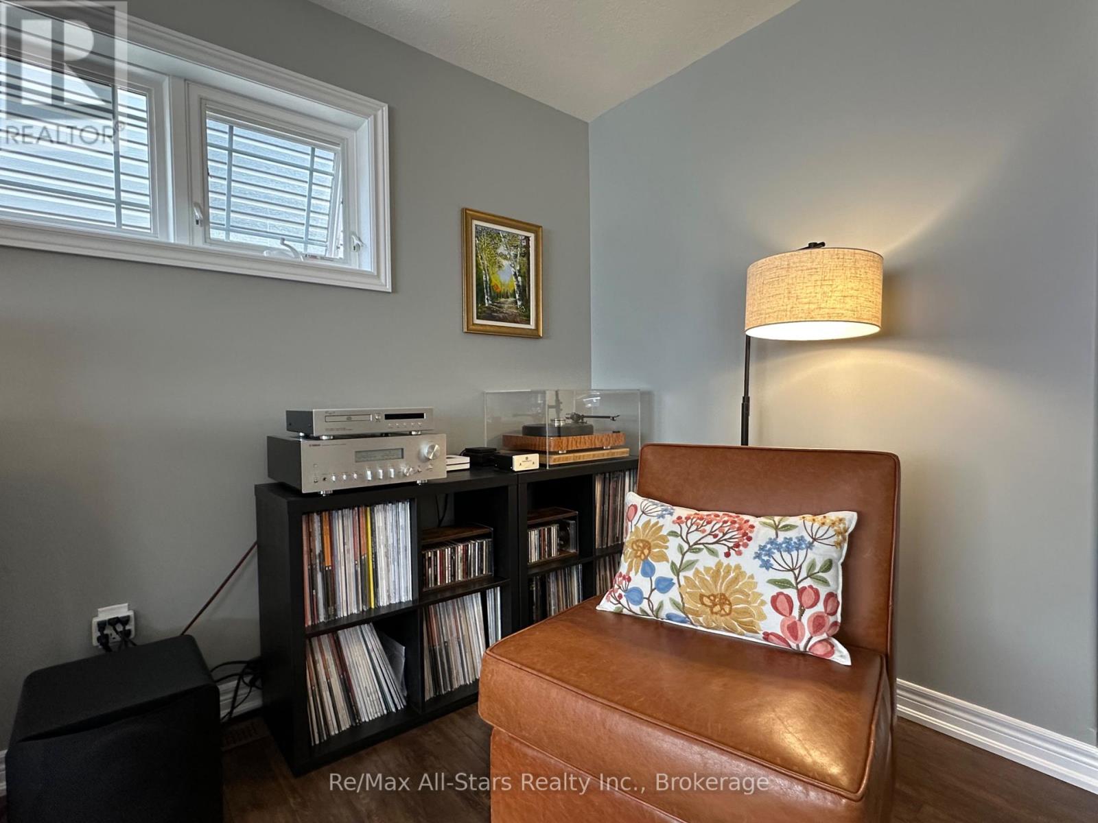9 Briarwood Avenue, Kawartha Lakes (Lindsay), Ontario  K9V 0M1 - Photo 7 - X13814558