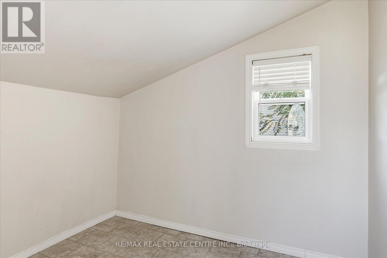 988 High Street, Peterborough (Otonabee Ward 1), Ontario  K9J 5R6 - Photo 18 - X13814560