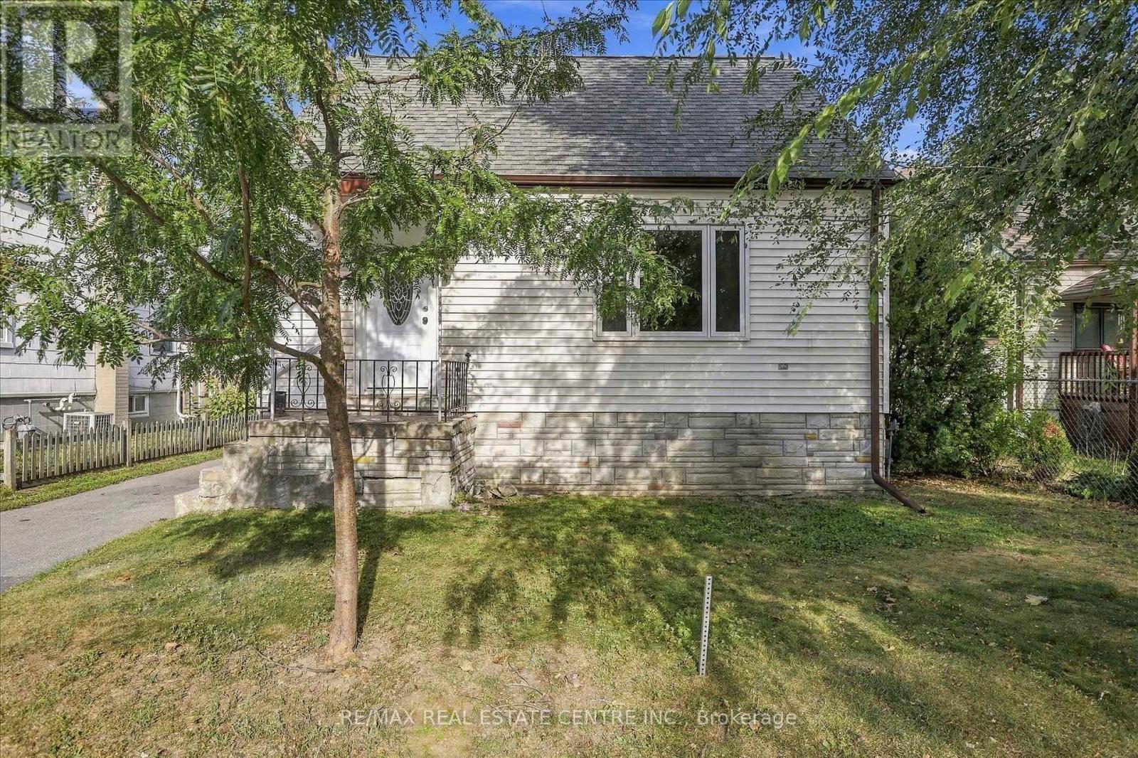 988 High Street, Peterborough (Otonabee Ward 1), Ontario  K9J 5R6 - Photo 3 - X13814560