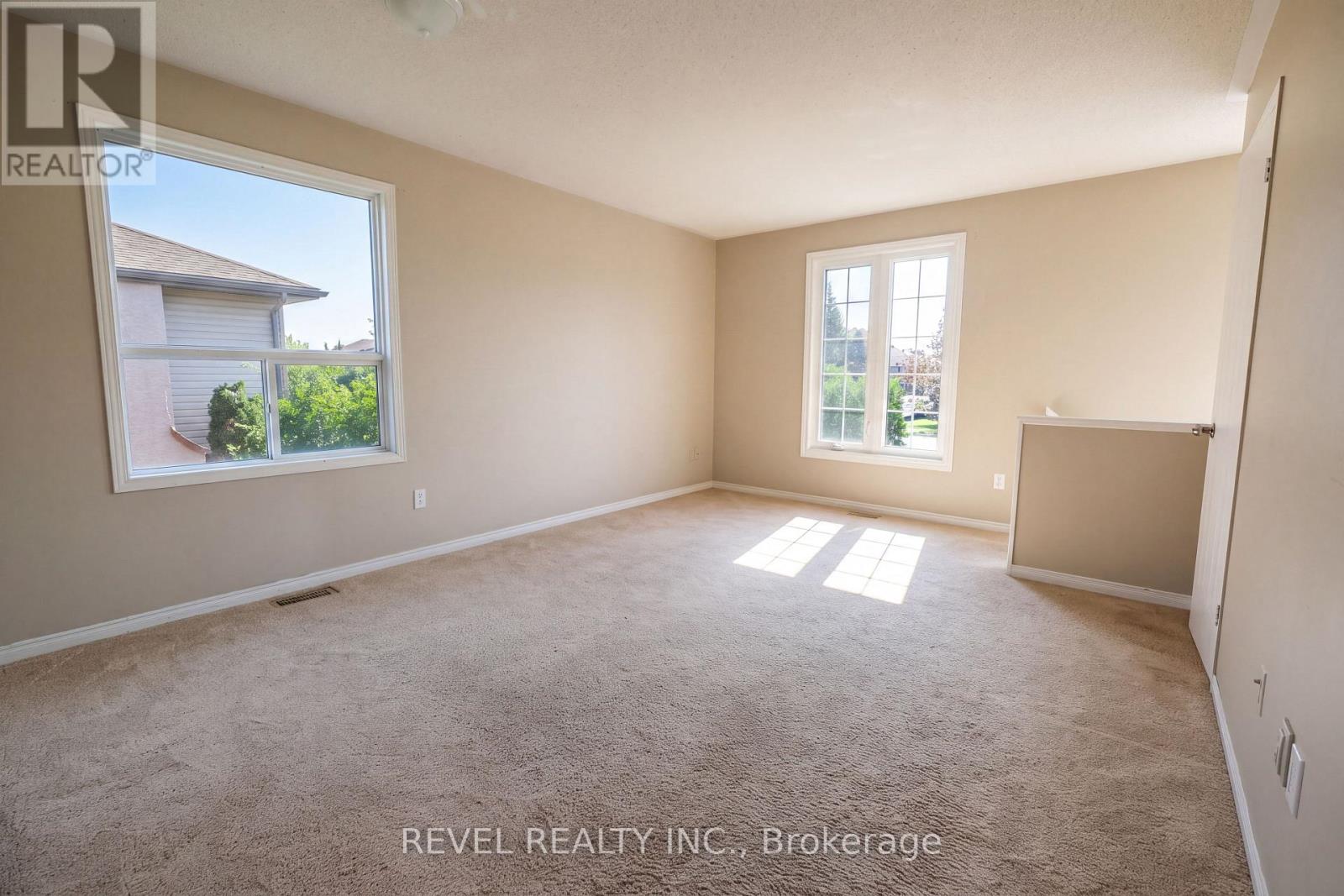 176 Towerhill Road, Peterborough (Northcrest Ward 5), Ontario  K9H 7M8 - Photo 6 - X13814684