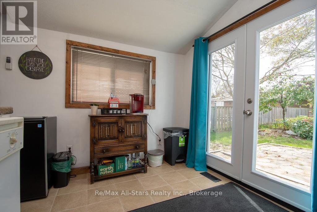 23 Wolfe Street, Kawartha Lakes (Lindsay), Ontario  K9V 2J3 - Photo 10 - X13815462