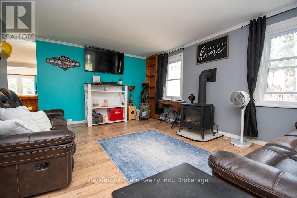 23 Wolfe Street, Kawartha Lakes (Lindsay), Ontario  K9V 2J3 - Photo 12 - X13815462