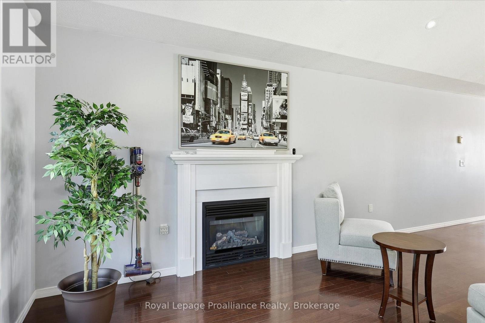 82 Parcells Crescent, Peterborough (Otonabee Ward 1), Ontario  K9K 2R2 - Photo 11 - X13815748