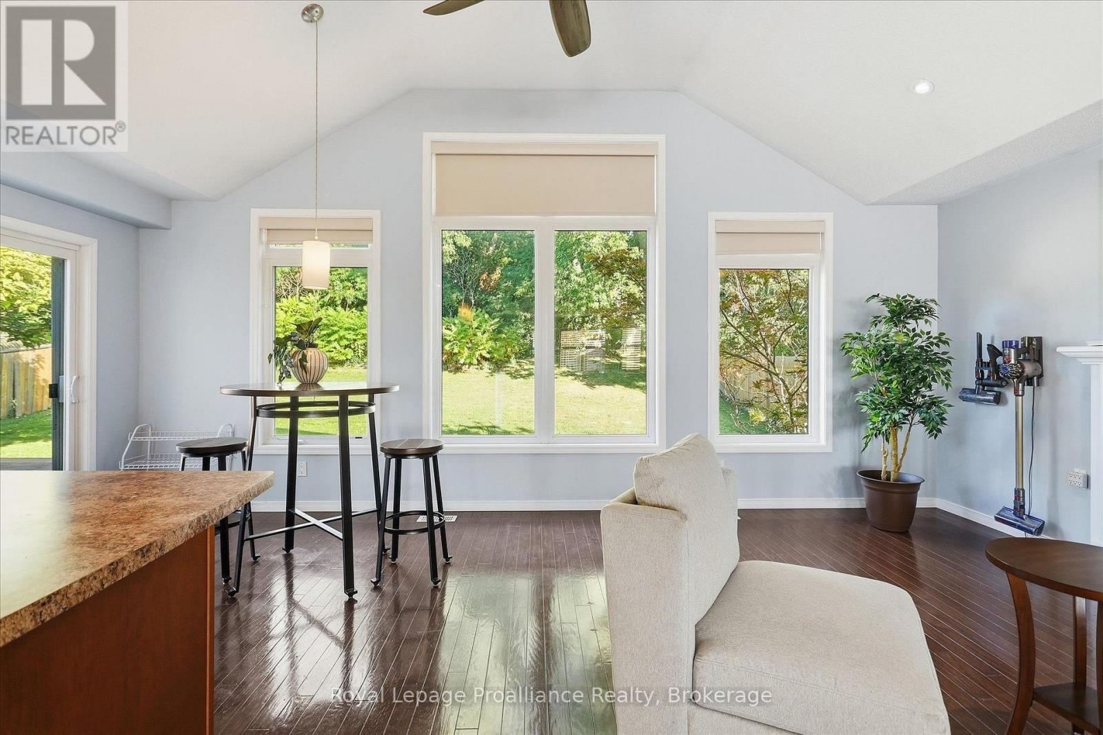 82 Parcells Crescent, Peterborough (Otonabee Ward 1), Ontario  K9K 2R2 - Photo 21 - X13815748