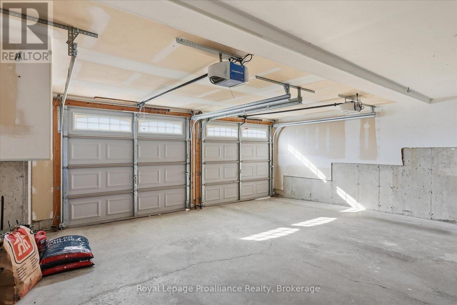 82 Parcells Crescent, Peterborough (Otonabee Ward 1), Ontario  K9K 2R2 - Photo 40 - X13815748