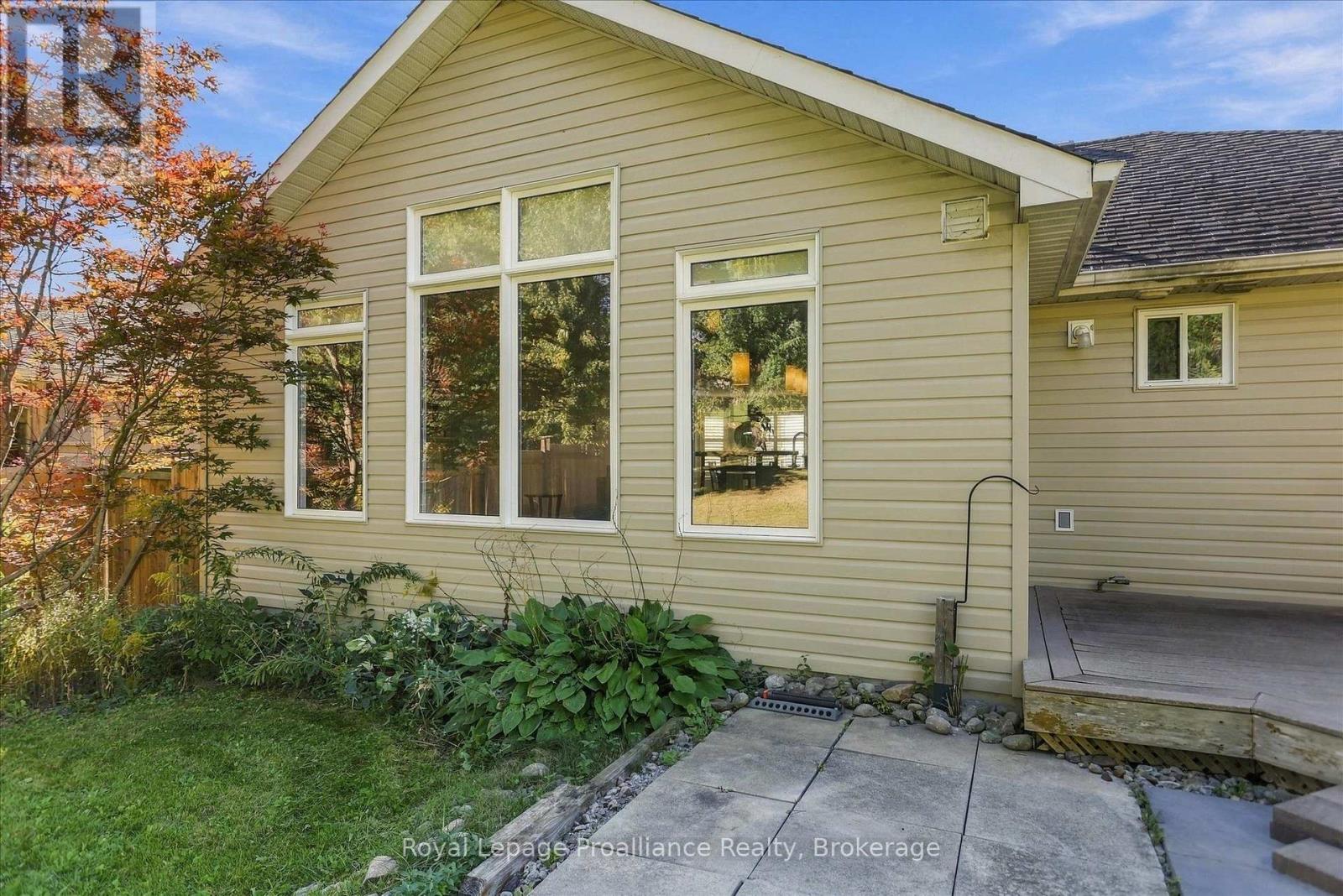 82 Parcells Crescent, Peterborough (Otonabee Ward 1), Ontario  K9K 2R2 - Photo 44 - X13815748