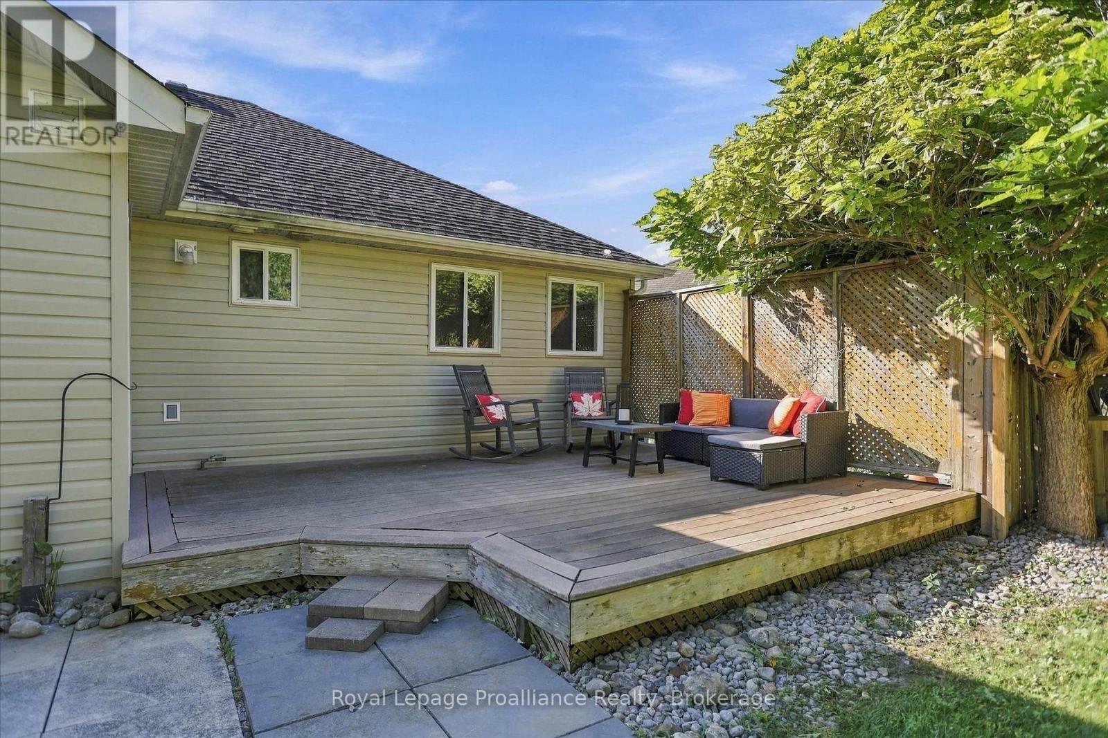 82 Parcells Crescent, Peterborough (Otonabee Ward 1), Ontario  K9K 2R2 - Photo 45 - X13815748
