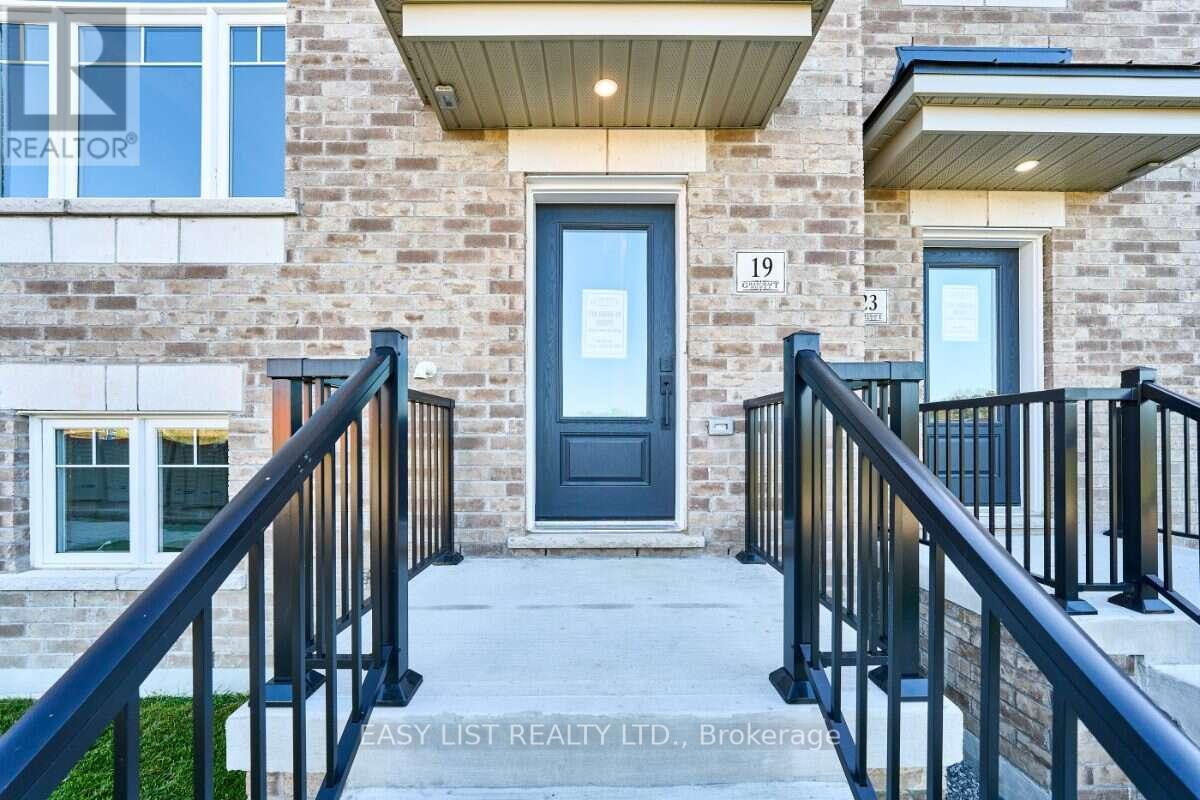 19 Addyman Crescent, Clarington (Newcastle), Ontario  L1B 0X4 - Photo 3 - E13816822
