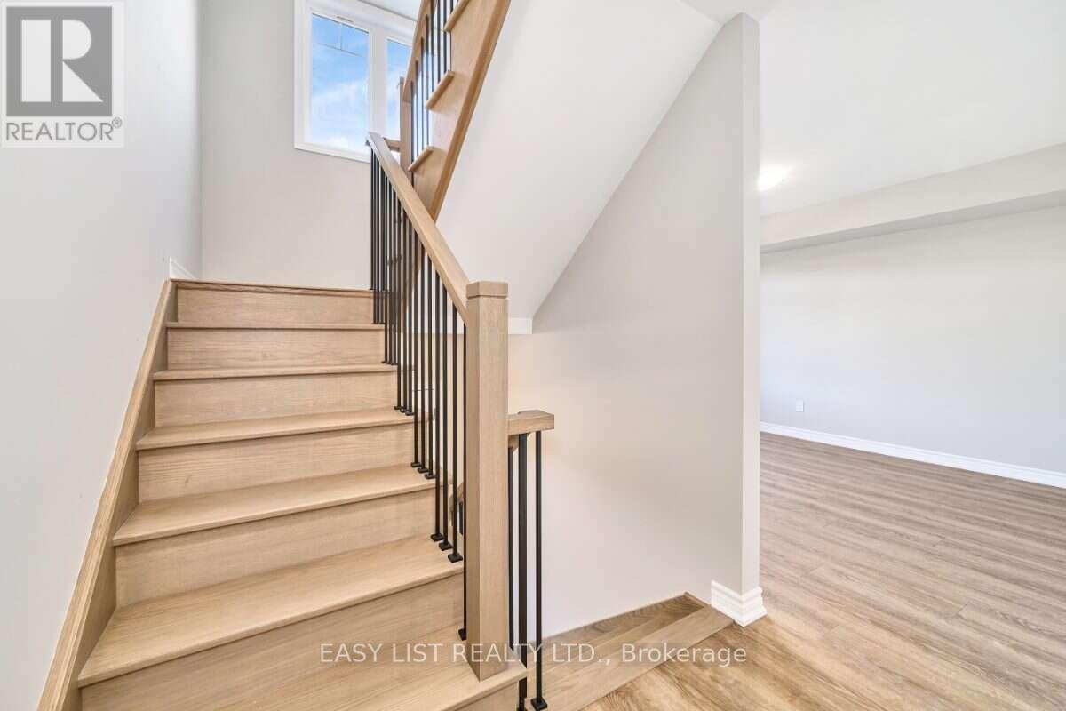 19 Addyman Crescent, Clarington (Newcastle), Ontario  L1B 0X4 - Photo 5 - E13816822