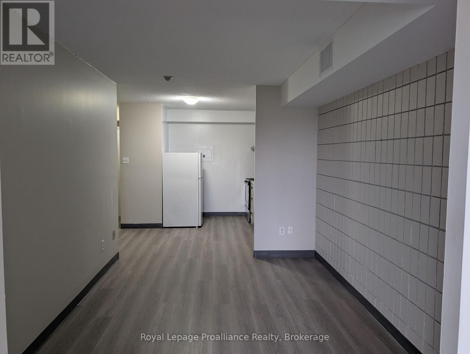 4 - 1837 Lansdowne Street W, Peterborough (Otonabee Ward 1), Ontario  K9K 1R4 - Photo 4 - X13817434