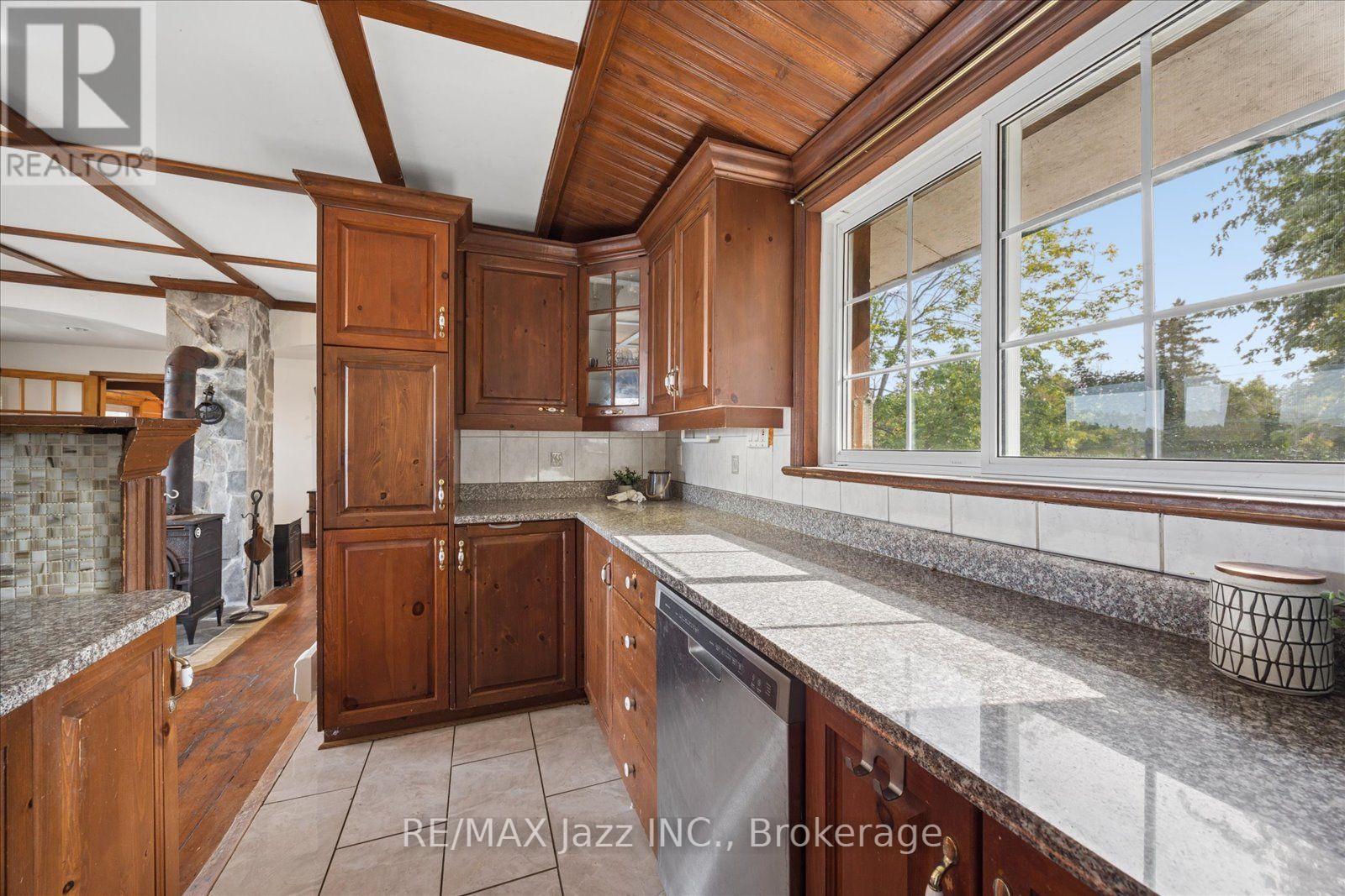 841 Fifes Bay Marina Lane, Selwyn, Ontario  K9J 6X3 - Photo 10 - X13817612