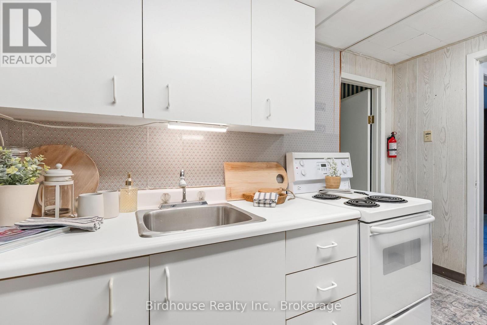 168 Adelaide Street N, Kawartha Lakes (Lindsay), Ontario  K9V 4M6 - Photo 34 - X13817650