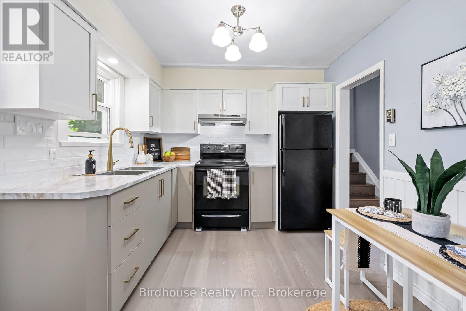 168 Adelaide Street N, Kawartha Lakes (Lindsay), Ontario  K9V 4M6 - Photo 7 - X13817650