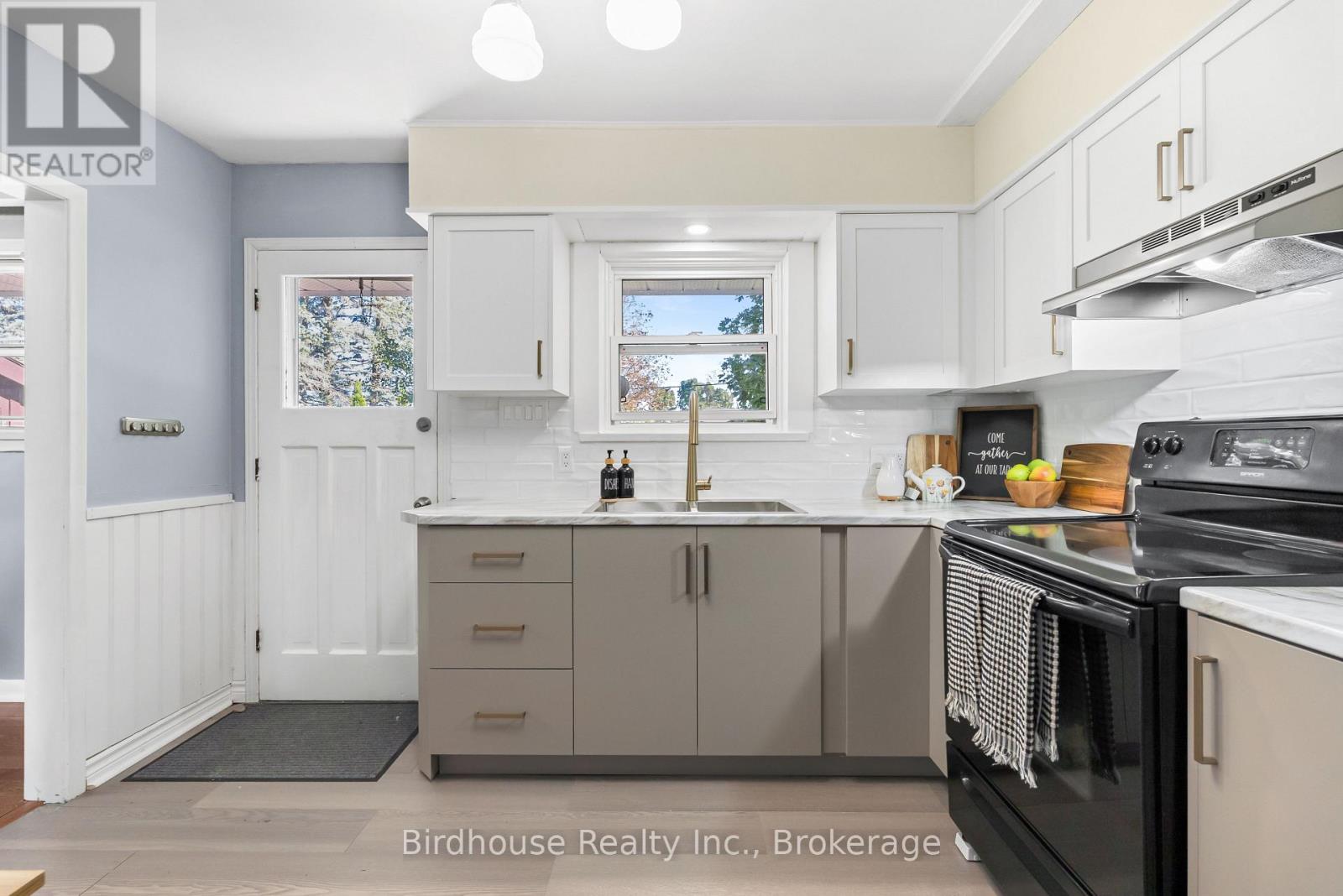 168 Adelaide Street N, Kawartha Lakes (Lindsay), Ontario  K9V 4M6 - Photo 9 - X13817650