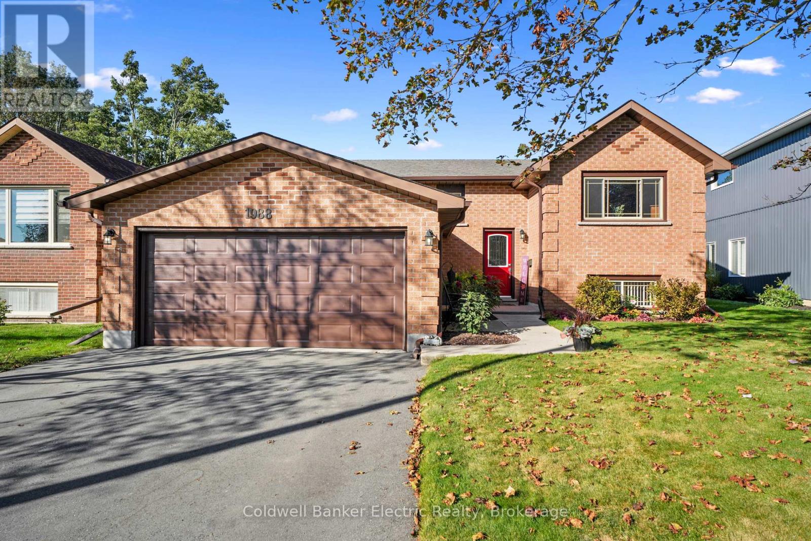 1988 MAPLERIDGE DRIVE, peterborough (monaghan ward 2), Ontario