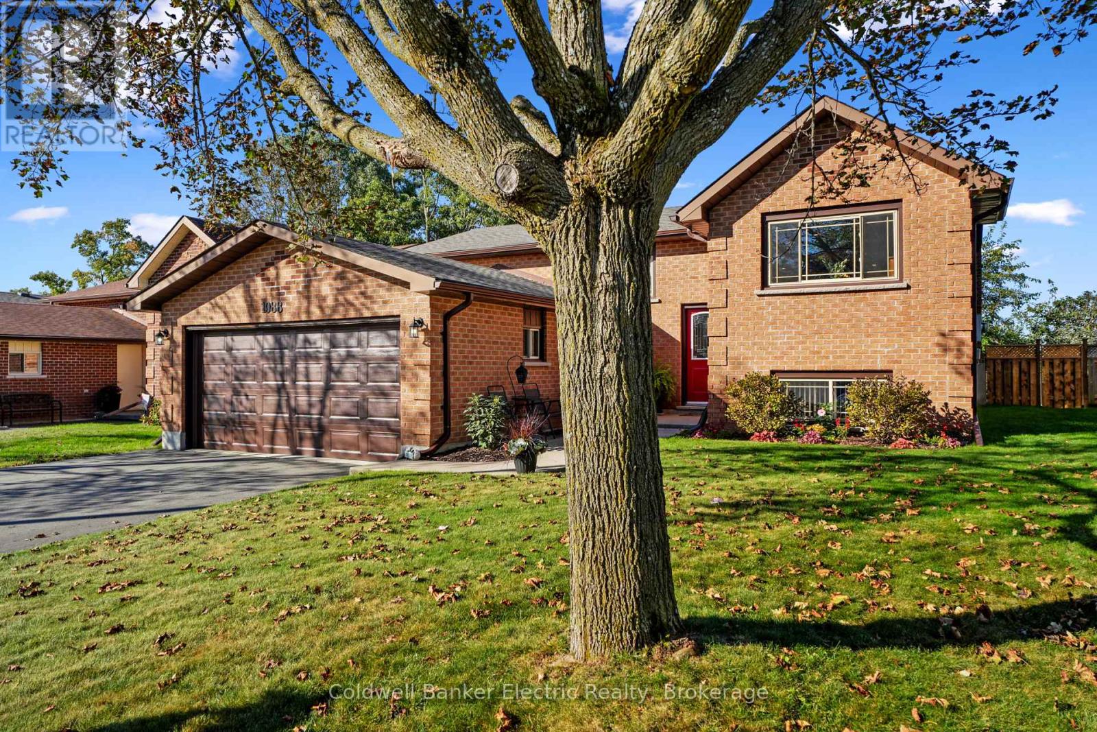 1988 Mapleridge Drive, Peterborough (Monaghan Ward 2), Ontario  K9K 1Z7 - Photo 2 - X13817972