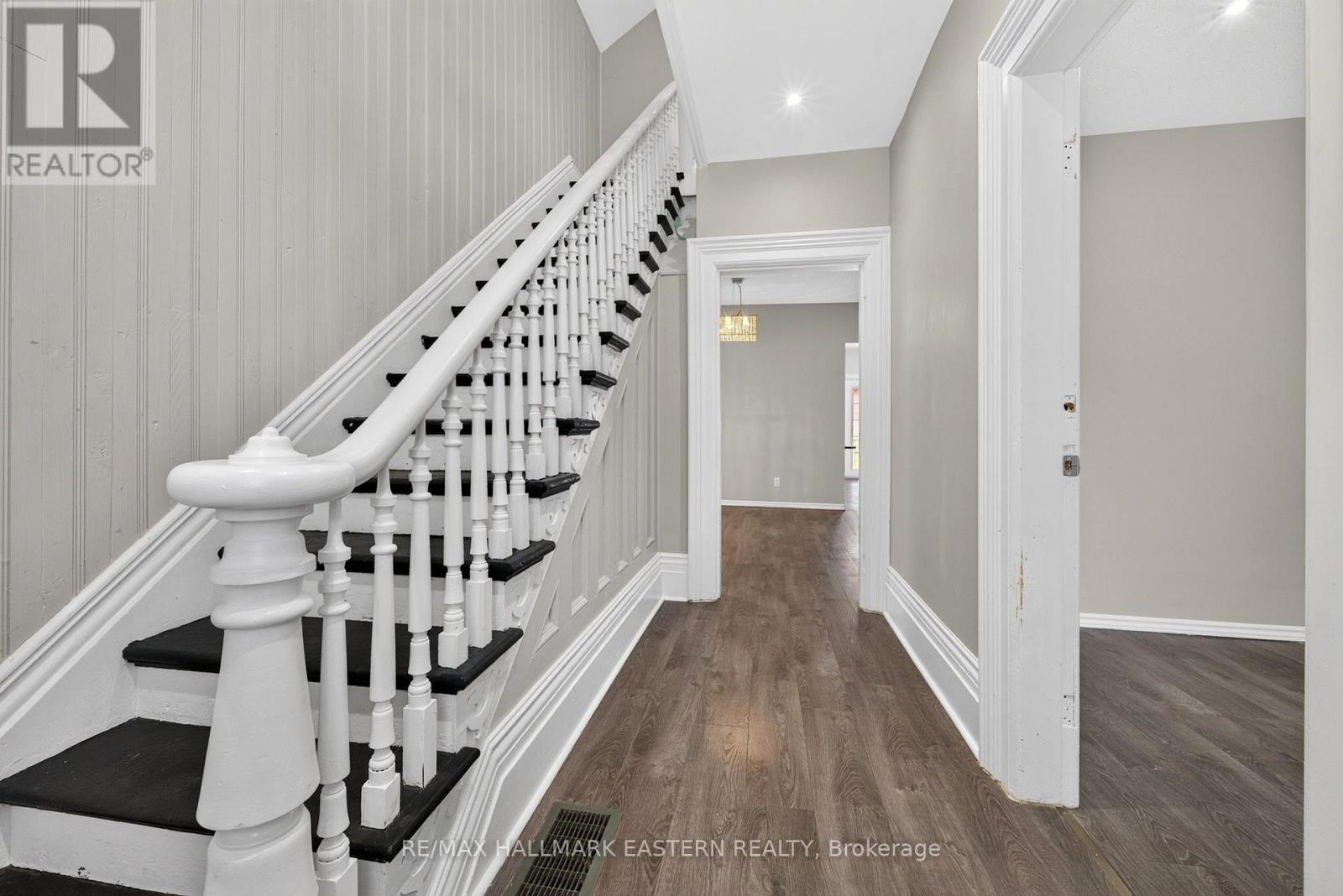 625 Union Street, Peterborough (Town Ward 3), Ontario  K9H 3V4 - Photo 6 - X13818088