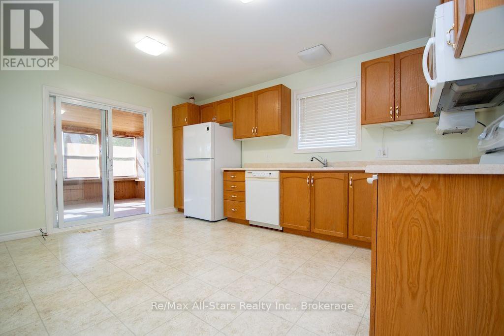 41 Mcgibbon Boulevard, Kawartha Lakes (Lindsay), Ontario  K9V 6G4 - Photo 12 - X13818380