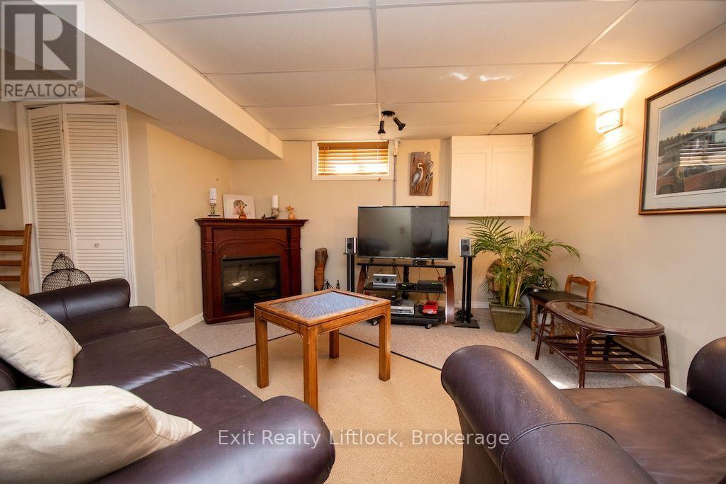 445 Arndon Avenue, Peterborough (Otonabee Ward 1), Ontario  K9J 4A7 - Photo 22 - X13818708