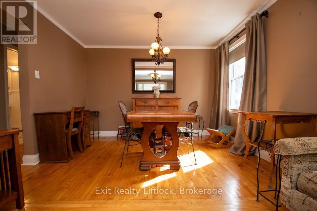 445 Arndon Avenue, Peterborough (Otonabee Ward 1), Ontario  K9J 4A7 - Photo 7 - X13818708