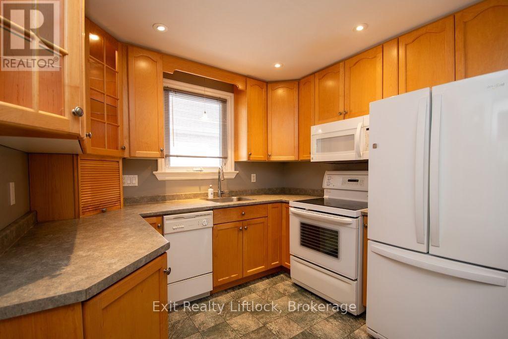 445 Arndon Avenue, Peterborough (Otonabee Ward 1), Ontario  K9J 4A7 - Photo 8 - X13818708