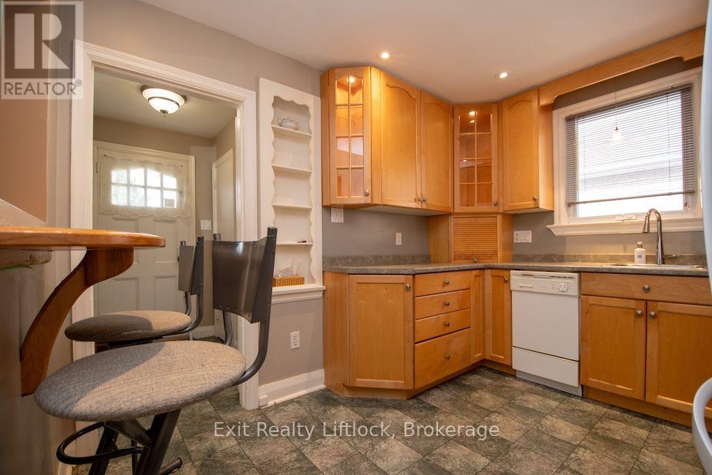 445 Arndon Avenue, Peterborough (Otonabee Ward 1), Ontario  K9J 4A7 - Photo 9 - X13818708