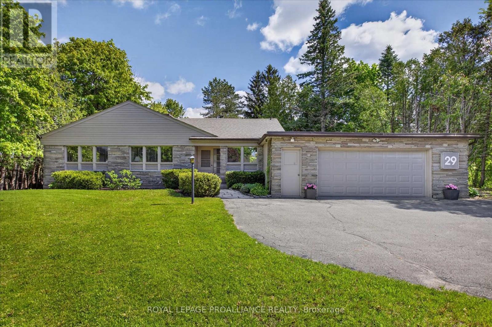 29 Merino Road, Peterborough (Monaghan Ward 2), Ontario  K9J 6M8 - Photo 2 - X13818472