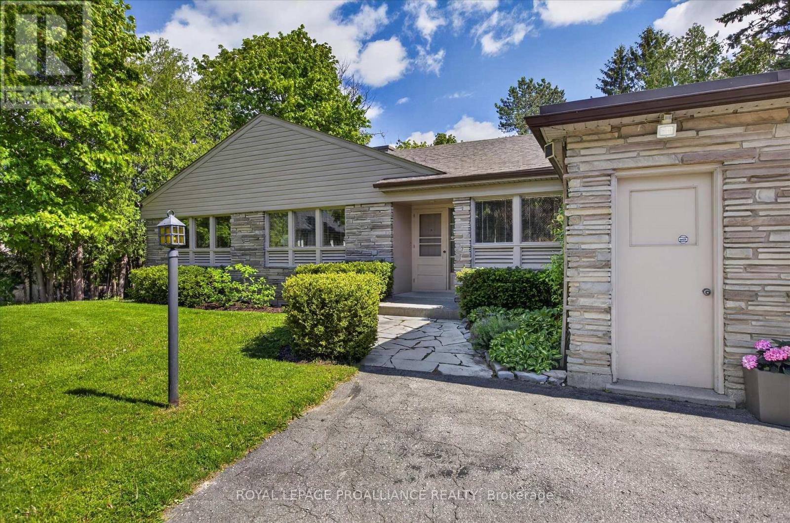 29 Merino Road, Peterborough (Monaghan Ward 2), Ontario  K9J 6M8 - Photo 4 - X13818472