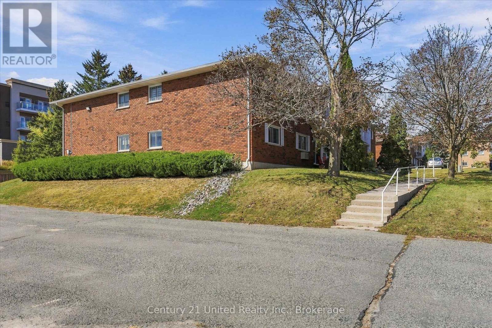 202 - 2406 Mountland Drive, Peterborough (Monaghan Ward 2), Ontario  K9K 2E1 - Photo 38 - X13819270