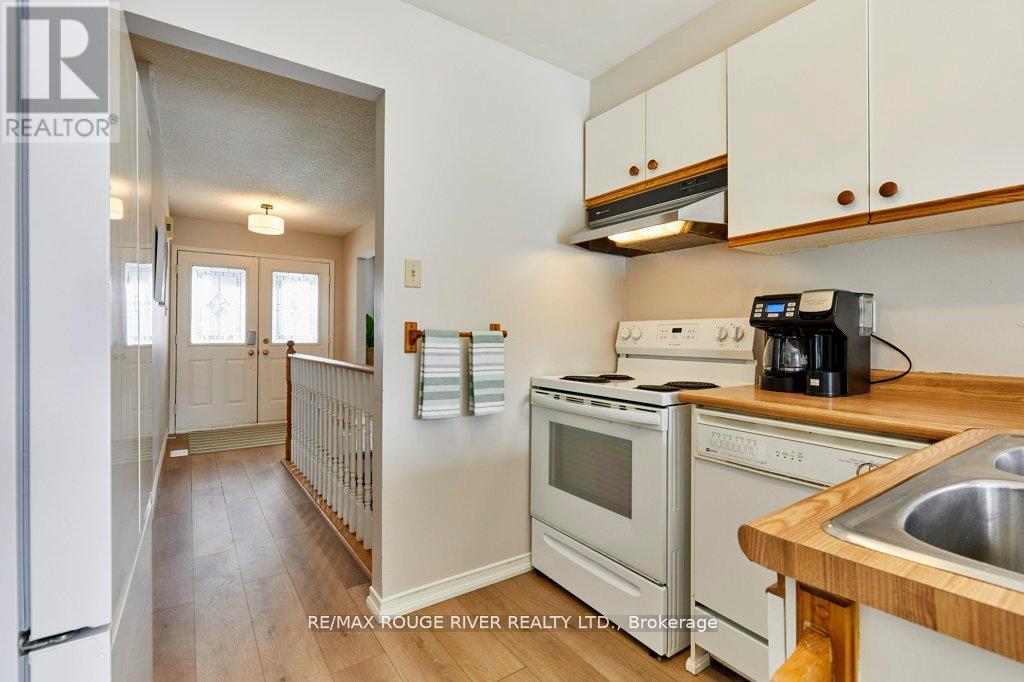34 Cedar Court, Kawartha Lakes (Lindsay), Ontario  K9V 6A9 - Photo 11 - X13819838