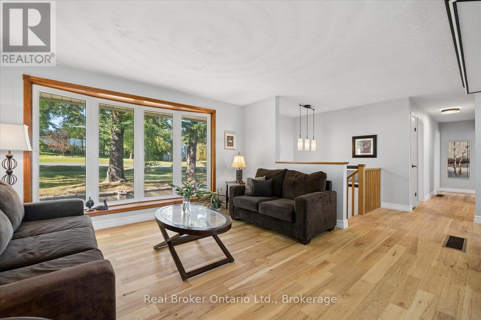 210 Patricia Crescent, Selwyn, Ontario  K9J 6X3 - Photo 8 - X13820364