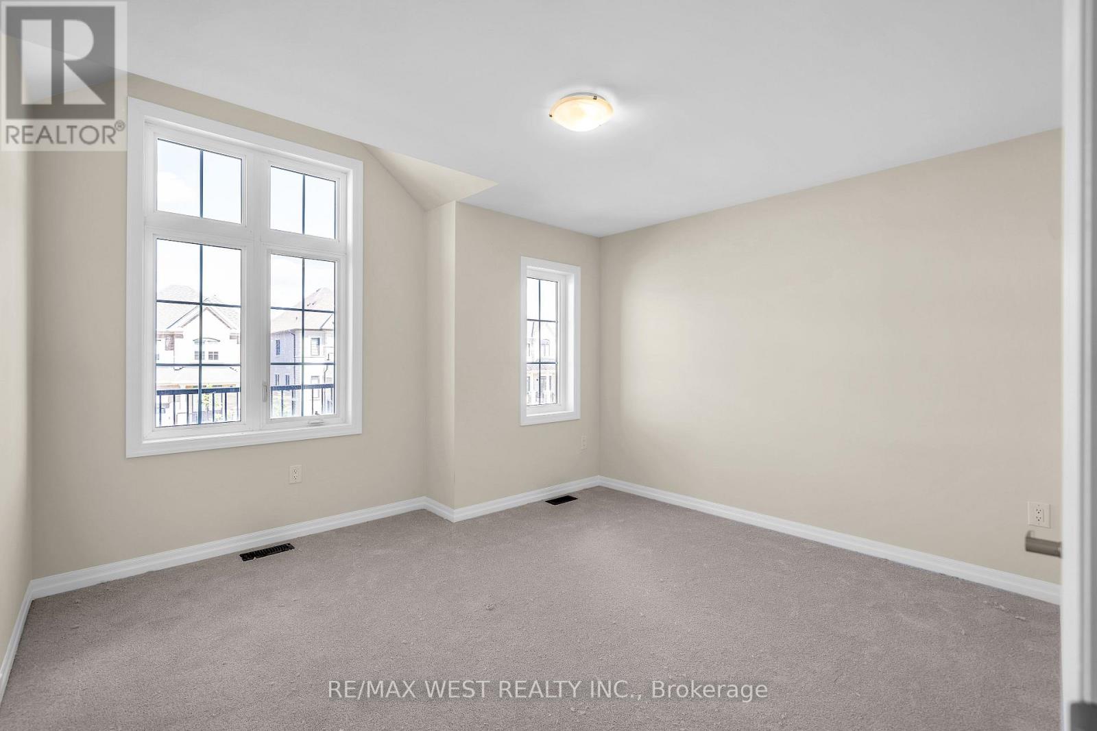 43 Ed Ewert Avenue, Clarington (Newcastle), Ontario  L1B 0W7 - Photo 12 - E13821650