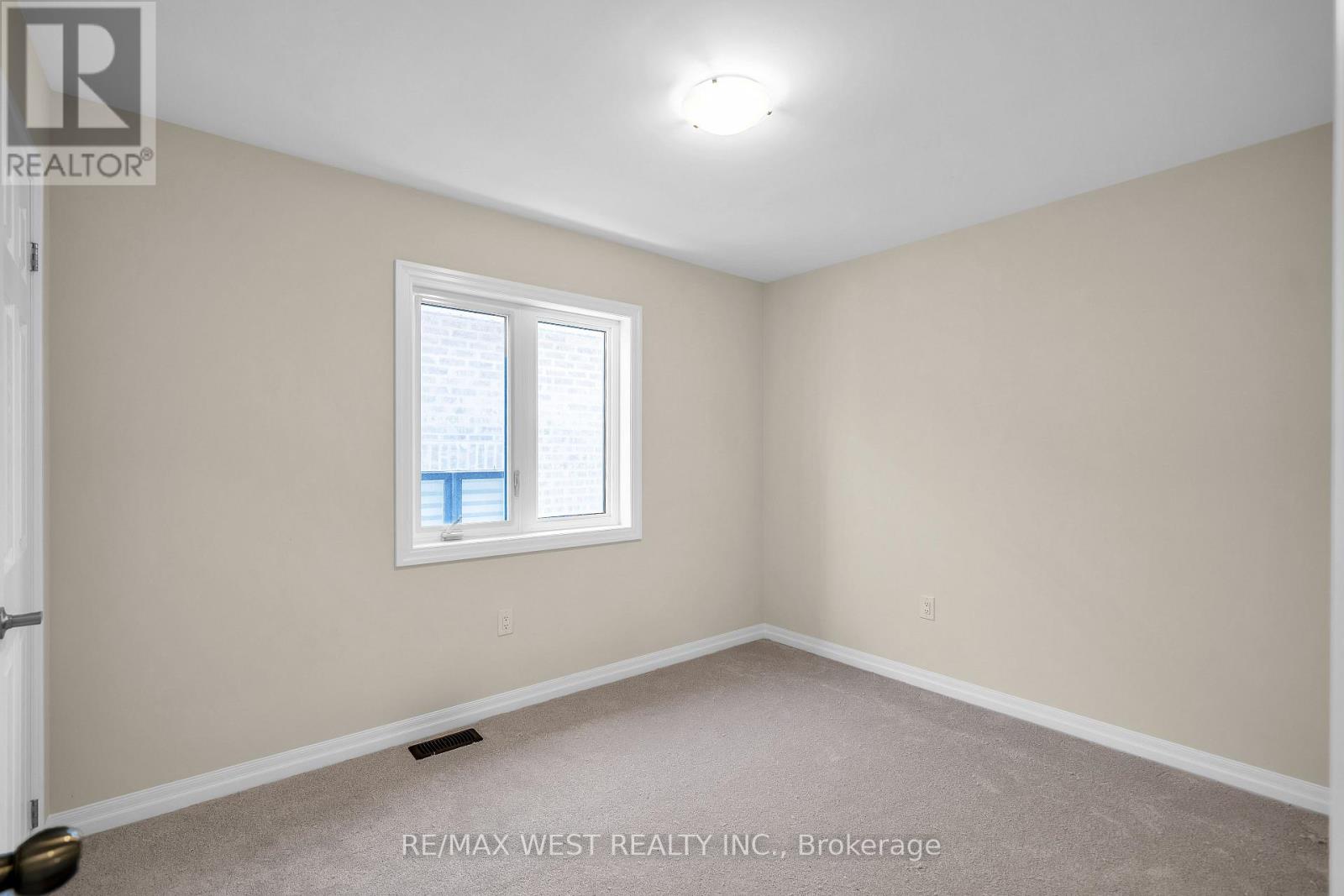 43 Ed Ewert Avenue, Clarington (Newcastle), Ontario  L1B 0W7 - Photo 13 - E13821650