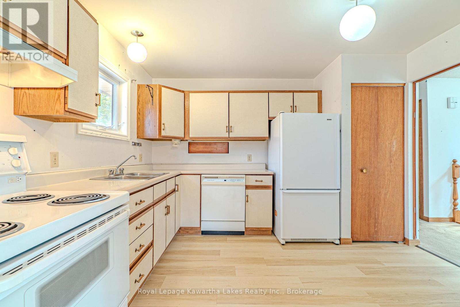 182 Colborne Street W, Kawartha Lakes (Lindsay), Ontario  K9V 6A1 - Photo 12 - X13822416