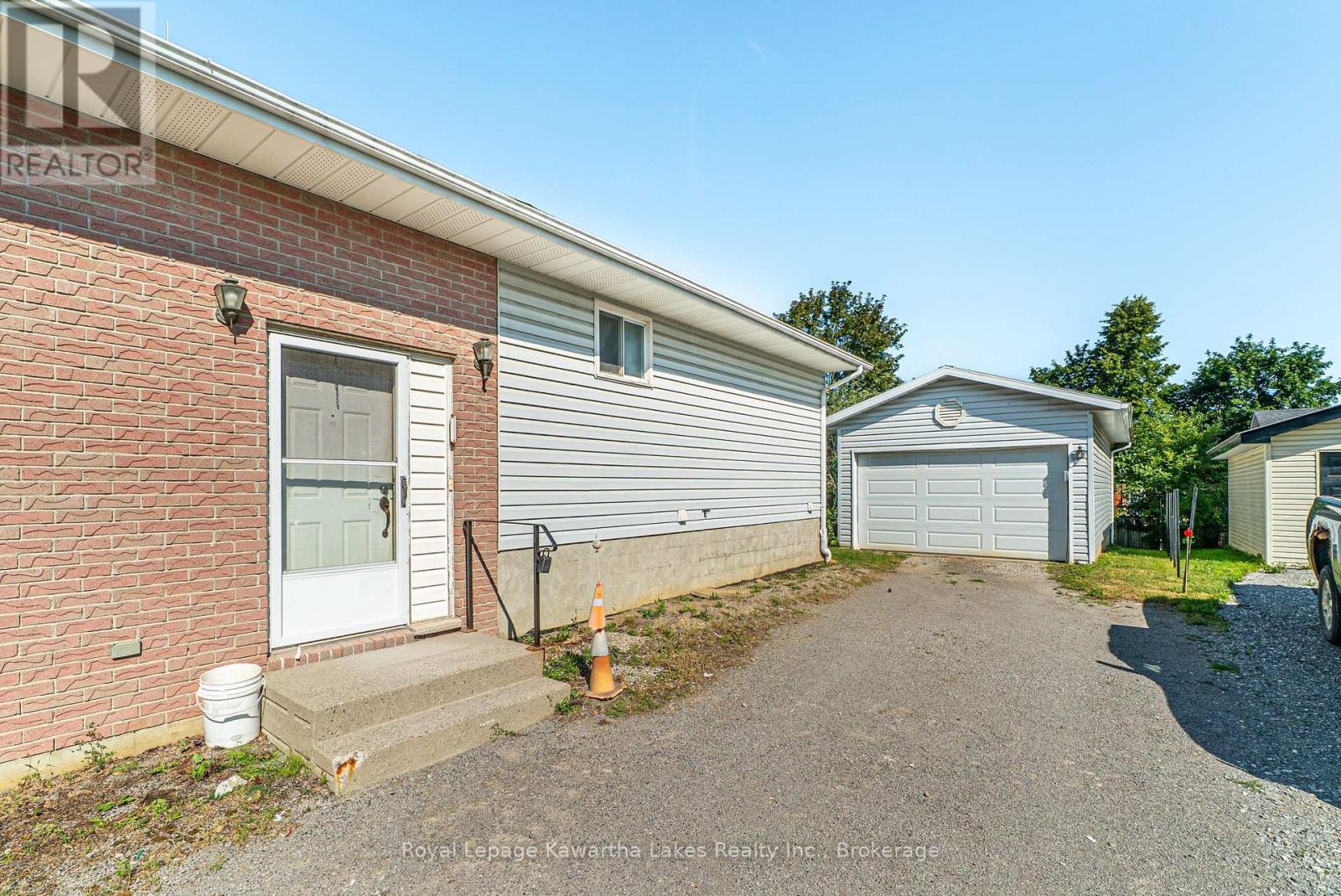 182 Colborne Street W, Kawartha Lakes (Lindsay), Ontario  K9V 6A1 - Photo 5 - X13822416