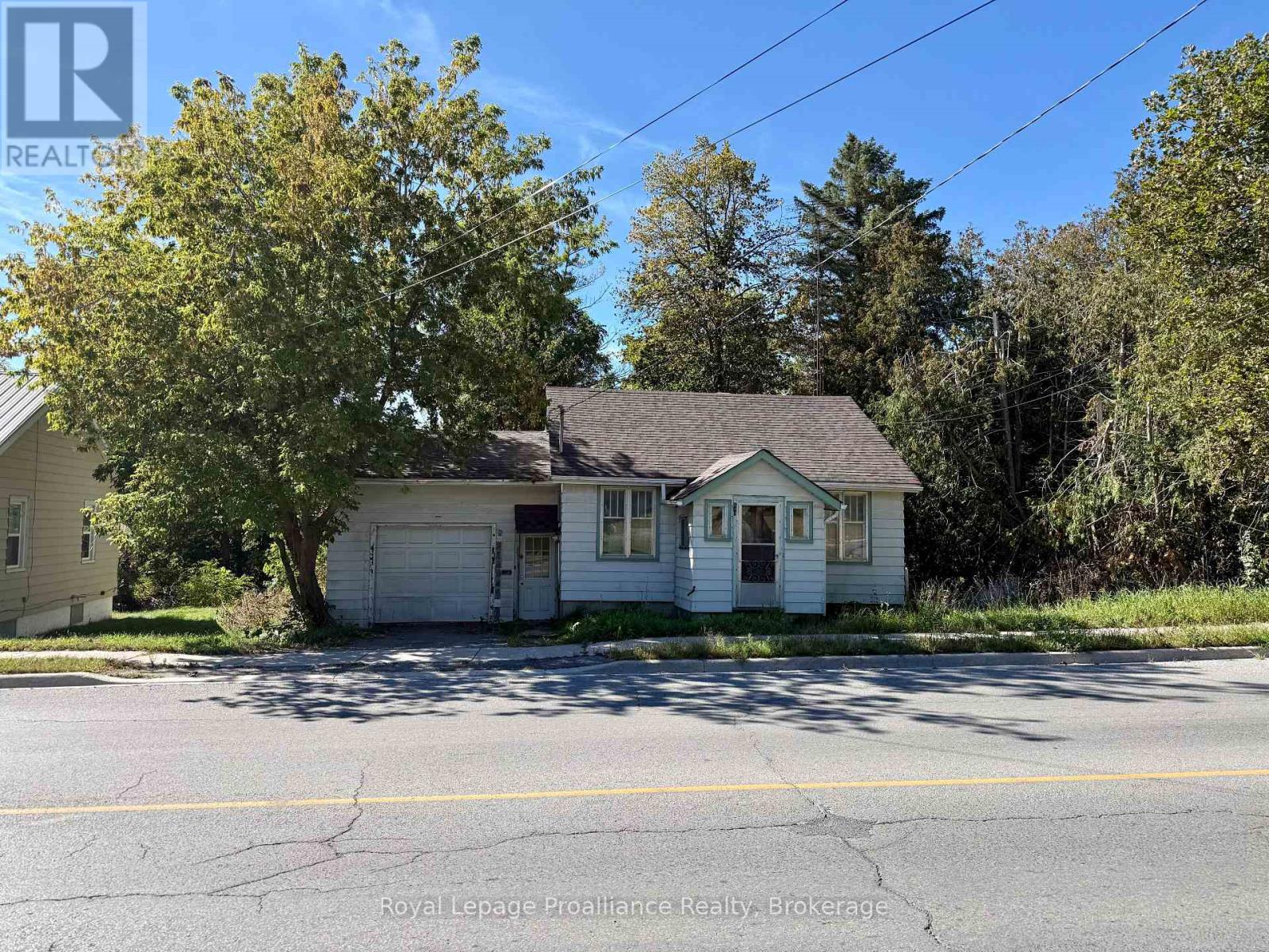241 Bridge Street W, Trent Hills (Campbellford), Ontario  K0L 1L0 - Photo 2 - X13822506