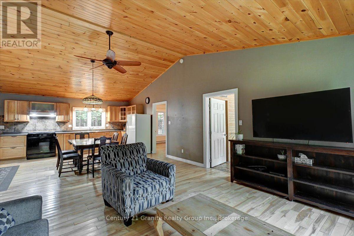 649 Madawaska Road, Hastings Highlands (Wicklow Ward), Ontario  K0L 2S0 - Photo 17 - X13822812