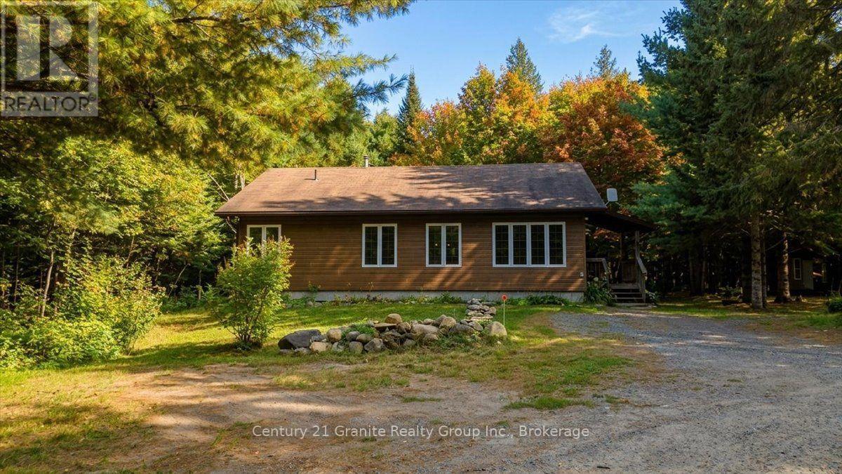 649 Madawaska Road, Hastings Highlands (Wicklow Ward), Ontario  K0L 2S0 - Photo 3 - X13822812