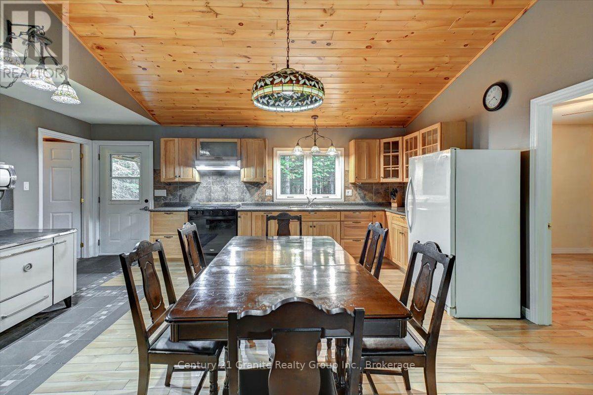 649 Madawaska Road, Hastings Highlands (Wicklow Ward), Ontario  K0L 2S0 - Photo 7 - X13822812